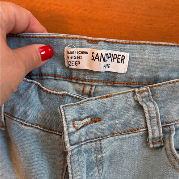 Floral Embroidered Skinny Jeans - Light Blue - Picture 2 of 4